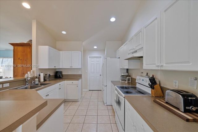 1205 SW 29 Ter 0, Cape Coral, FL 33914