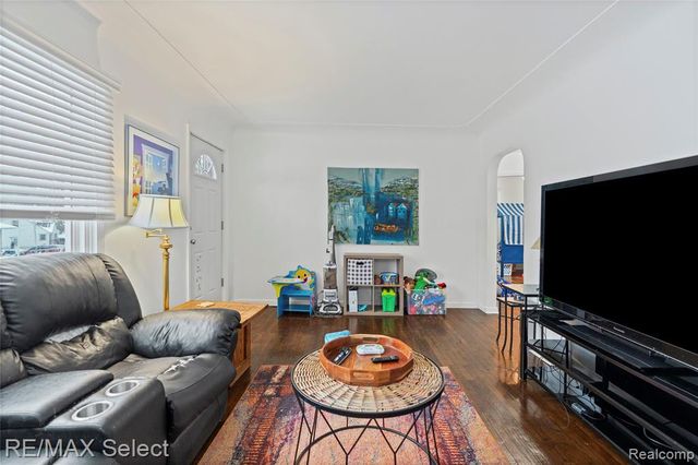 4526 Milton Drive, Flint, MI 48507