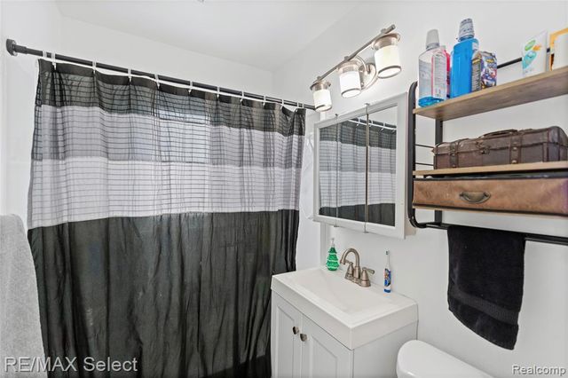 4526 Milton Drive, Flint, MI 48507