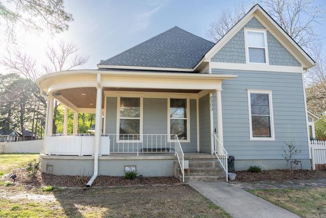 303 Oliver Street, Conway, AR 72034