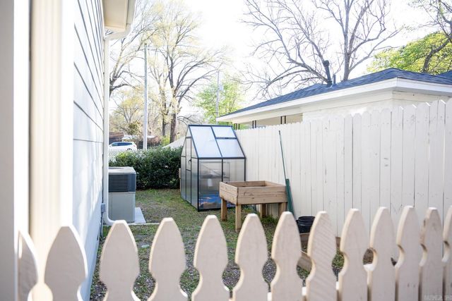 303 Oliver Street, Conway, AR 72034