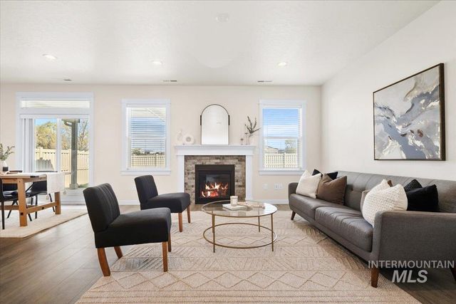 6822 S Maverick Way, Boise, ID 83709