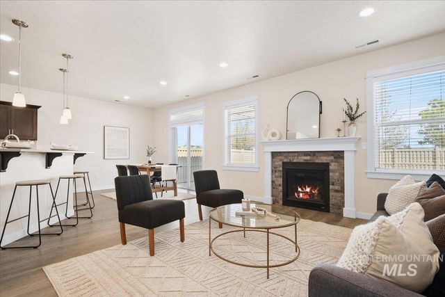 6822 S Maverick Way, Boise, ID 83709