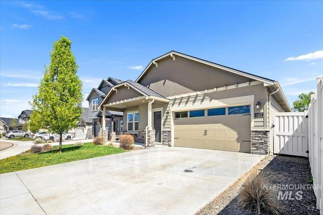 6822 S Maverick Way, Boise, ID 83709