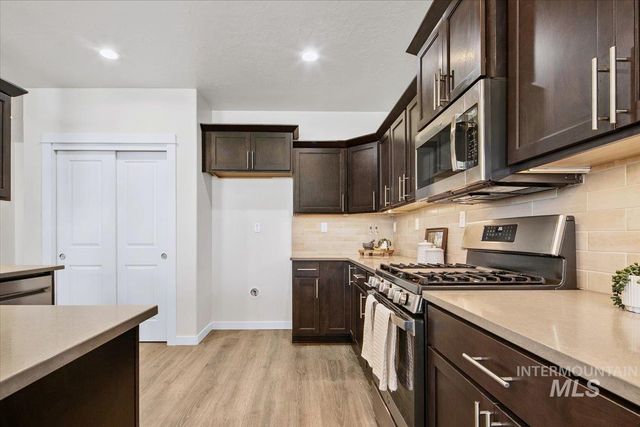 6822 S Maverick Way, Boise, ID 83709