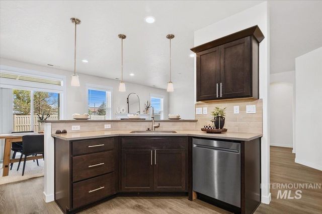 6822 S Maverick Way, Boise, ID 83709