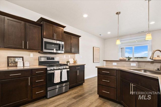 6822 S Maverick Way, Boise, ID 83709