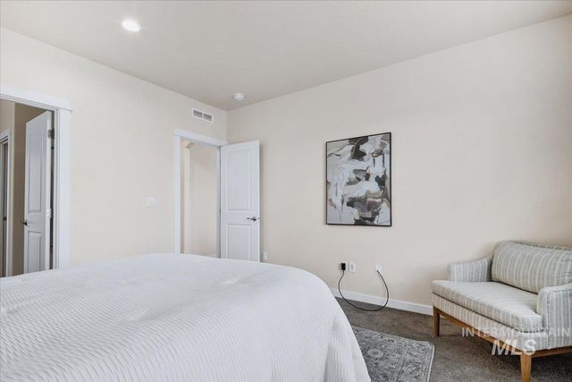 6822 S Maverick Way, Boise, ID 83709