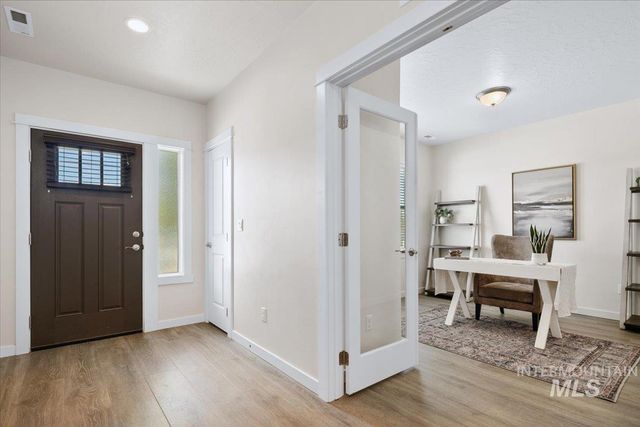 6822 S Maverick Way, Boise, ID 83709