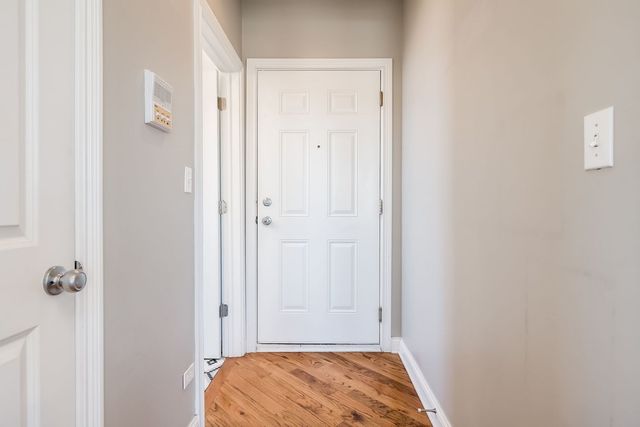 4749 W Roscoe Street 3, Chicago, IL 60641