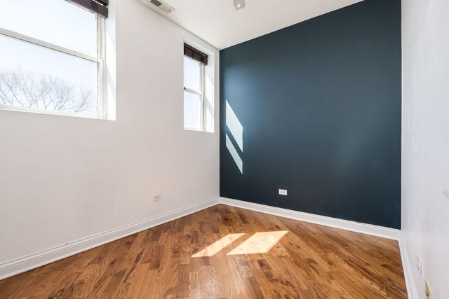 4749 W Roscoe Street 3, Chicago, IL 60641