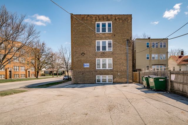4749 W Roscoe Street 3, Chicago, IL 60641