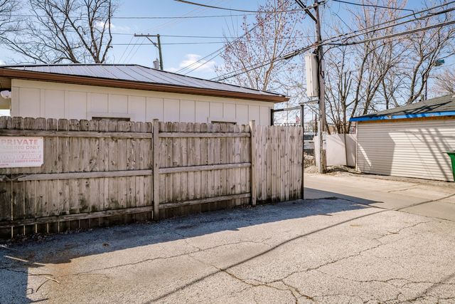 4749 W Roscoe Street 3, Chicago, IL 60641