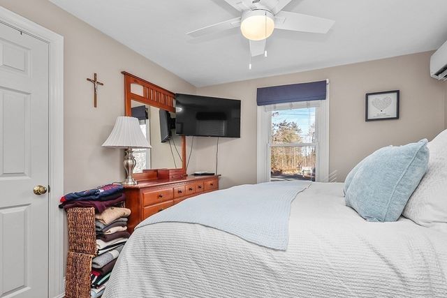 9 Sharon Ave, Norfolk, MA 02056