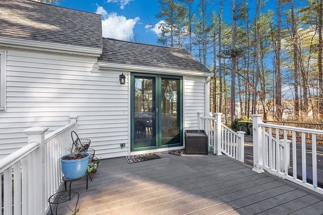 9 Sharon Ave, Norfolk, MA 02056