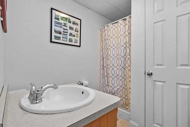 9 Sharon Ave, Norfolk, MA 02056