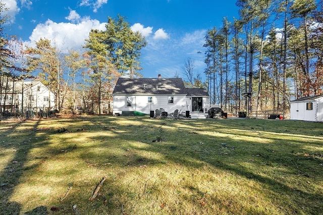 9 Sharon Ave, Norfolk, MA 02056