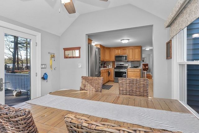 9 Sharon Ave, Norfolk, MA 02056