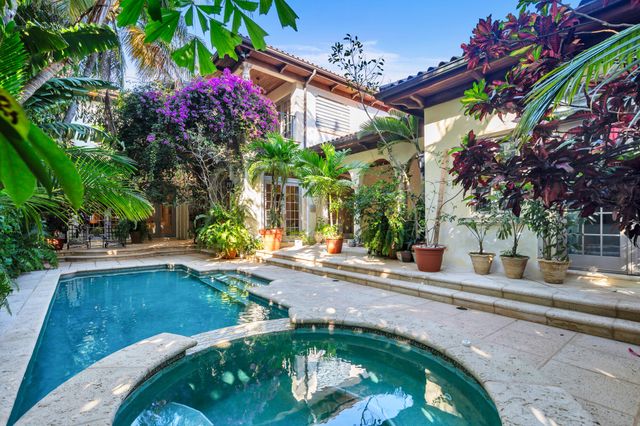 446 Brazilian Avenue, Palm Beach, FL 33480