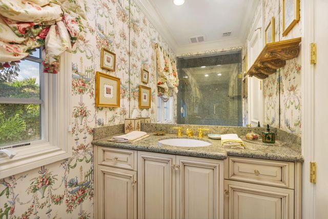 446 Brazilian Avenue, Palm Beach, FL 33480