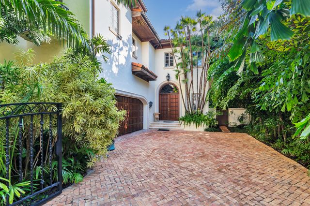 446 Brazilian Avenue, Palm Beach, FL 33480