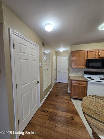 2726 Hollywood Terrace 103, Louisville, KY 40206