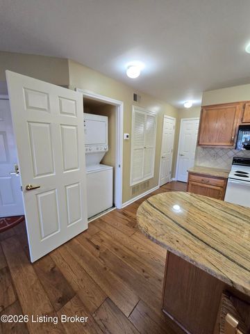 2726 Hollywood Terrace 103, Louisville, KY 40206