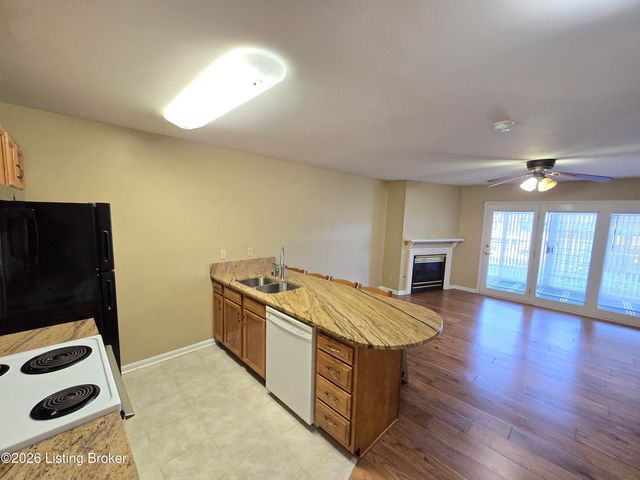 2726 Hollywood Terrace 103, Louisville, KY 40206