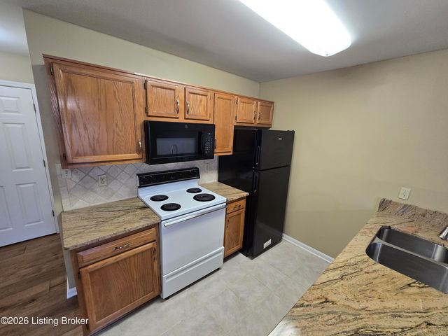 2726 Hollywood Terrace 103, Louisville, KY 40206