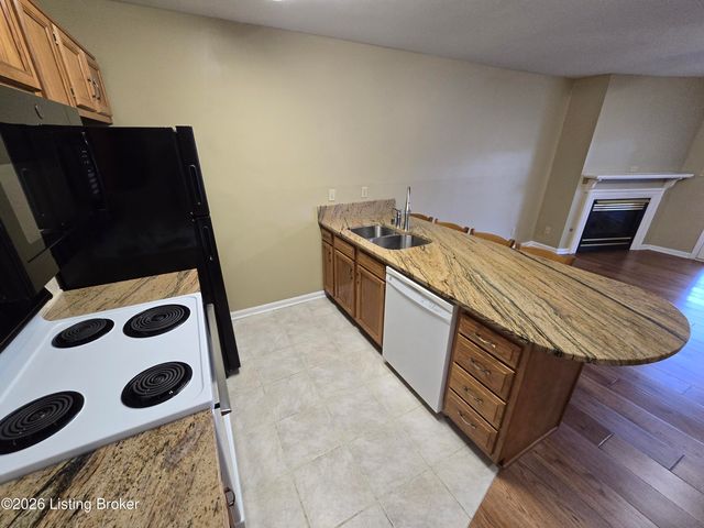 2726 Hollywood Terrace 103, Louisville, KY 40206