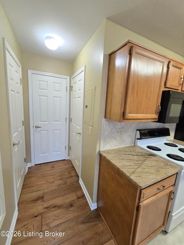 2726 Hollywood Terrace 103, Louisville, KY 40206
