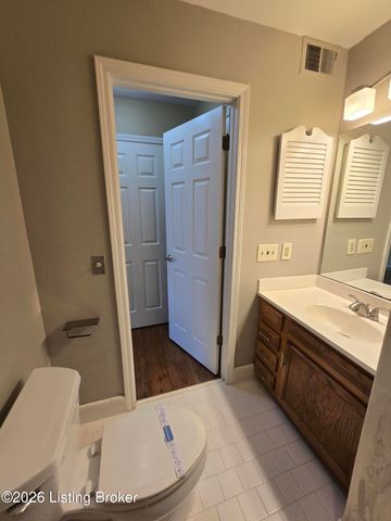2726 Hollywood Terrace 103, Louisville, KY 40206