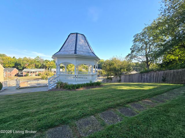 2726 Hollywood Terrace 103, Louisville, KY 40206