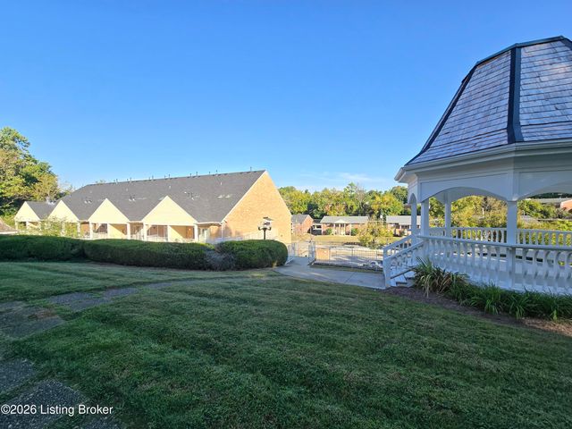 2726 Hollywood Terrace 103, Louisville, KY 40206