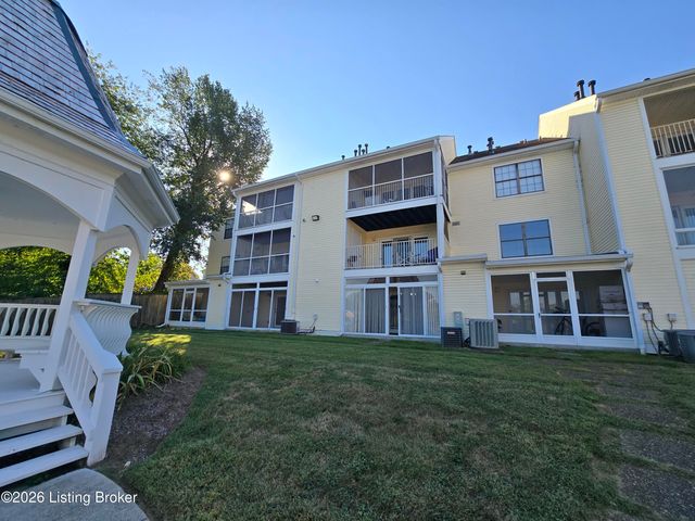2726 Hollywood Terrace 103, Louisville, KY 40206