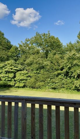 1007 Edgewood Dr, Dickson, TN 37055