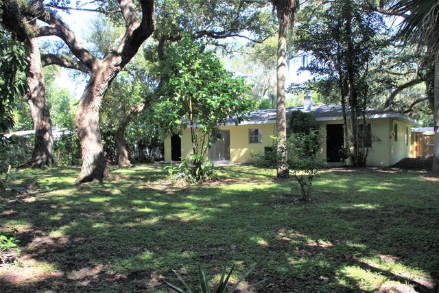 635 18th Place, Vero Beach, FL 32960