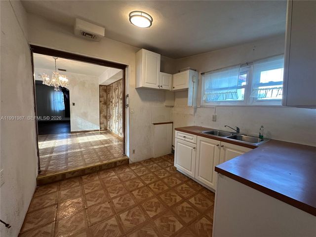 2604 Mayo St, Hollywood, FL 33020