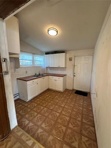 2604 Mayo St, Hollywood, FL 33020