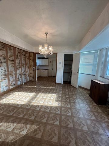 2604 Mayo St, Hollywood, FL 33020