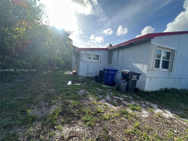 2604 Mayo St, Hollywood, FL 33020