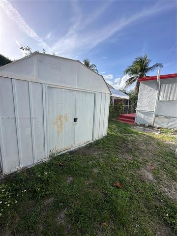 2604 Mayo St, Hollywood, FL 33020