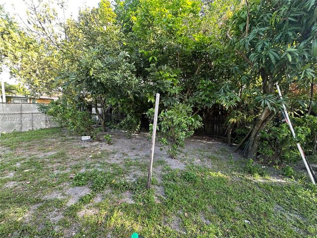 2604 Mayo St, Hollywood, FL 33020