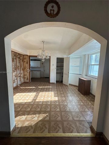 2604 Mayo St, Hollywood, FL 33020