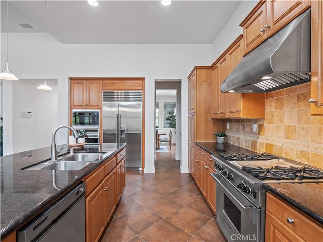 25679 Smoketree, Valencia, CA 91381