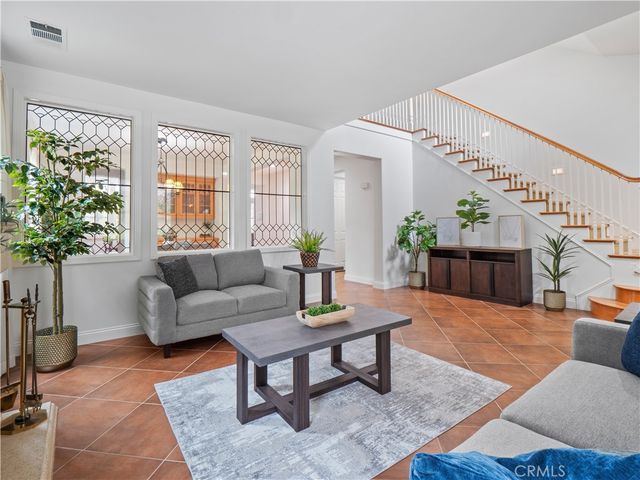 25679 Smoketree, Valencia, CA 91381