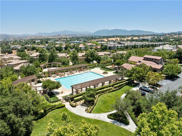 25679 Smoketree, Valencia, CA 91381