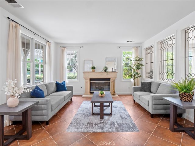 25679 Smoketree, Valencia, CA 91381