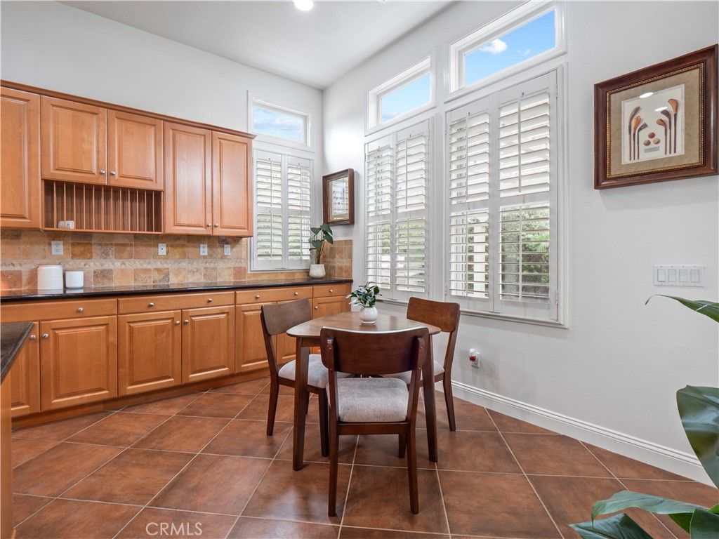 Image 10 of property listing at 25679 Smoketree, Valencia, CA 91381