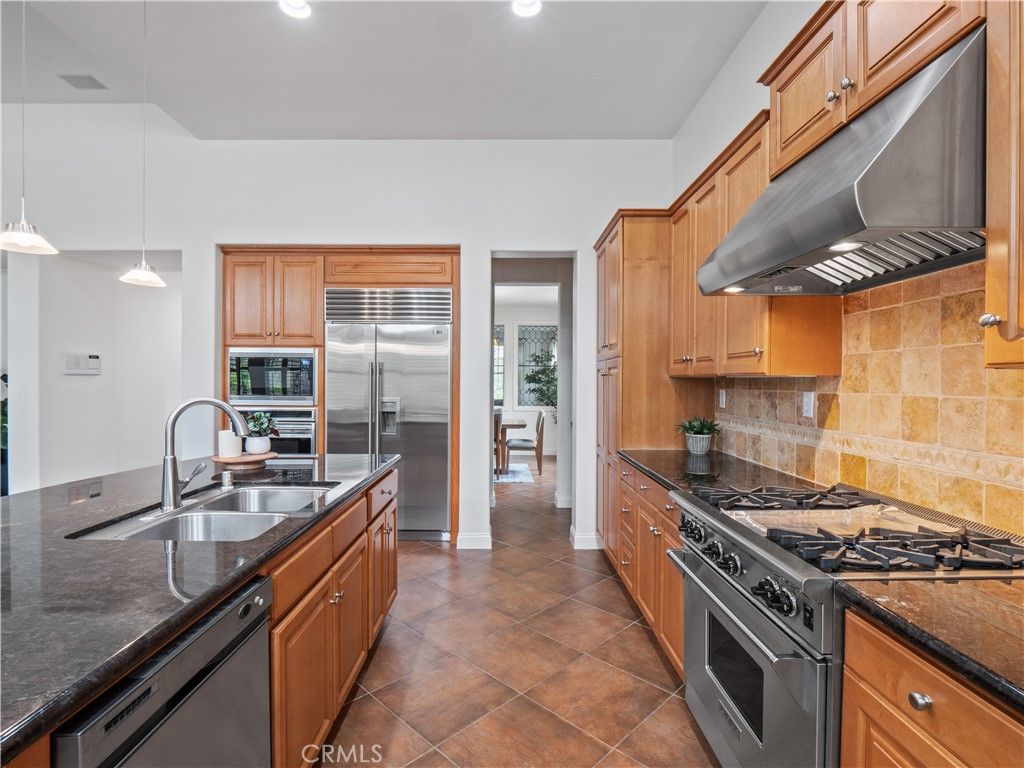 Image 11 of property listing at 25679 Smoketree, Valencia, CA 91381